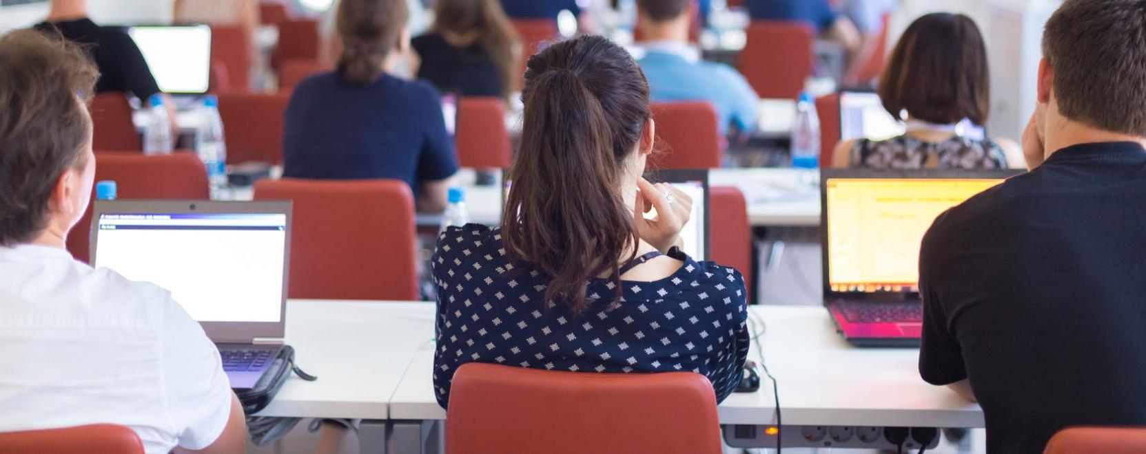 Vodafone 4G labor ny&iacute;lt az &Oacute;budai Egyetemen