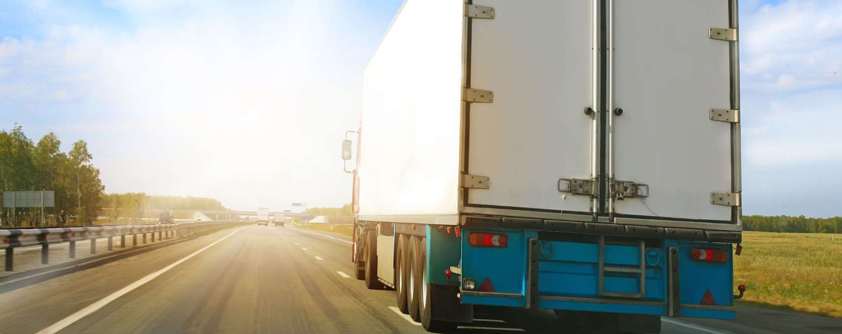 Sz&aacute;ll&iacute;tm&aacute;nyoz&aacute;s: robotok orvosolhatn&aacute;k a munkerőhi&aacute;nyt