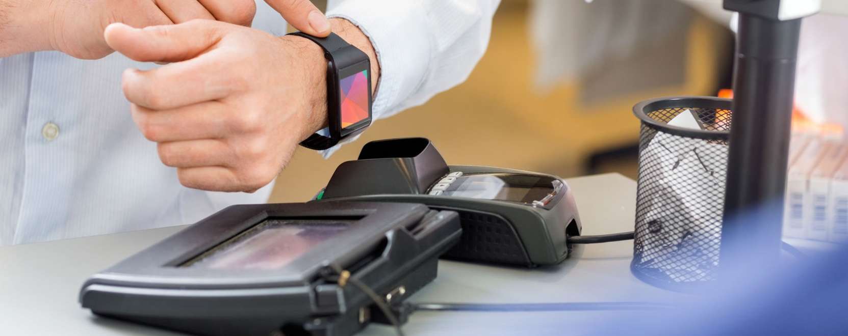 &Iacute;gy lehet a Fitbit &oacute;r&aacute;j&aacute;val fizetni