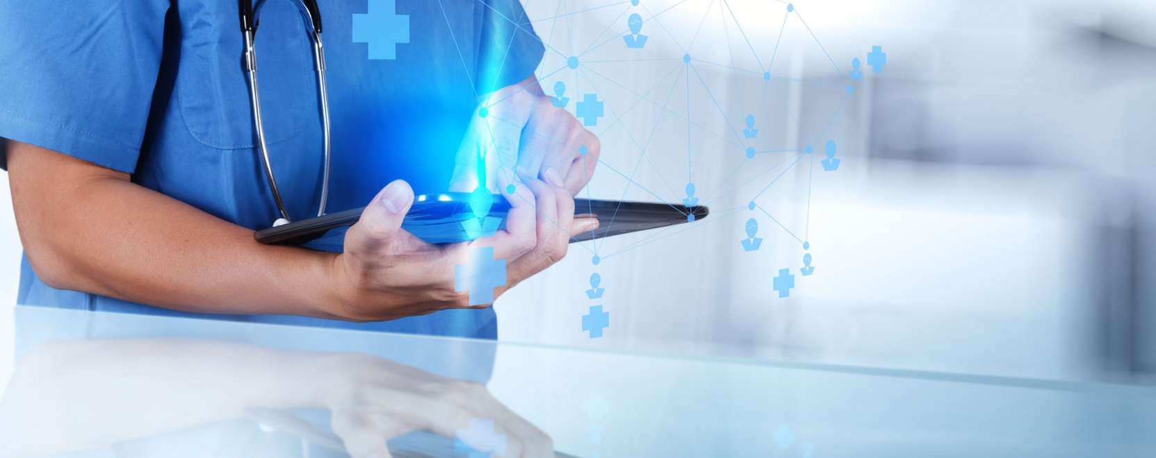 IoT az eg&eacute;szs&eacute;g&uuml;gyben: kock&aacute;zatok &eacute;s mell&eacute;khat&aacute;sok