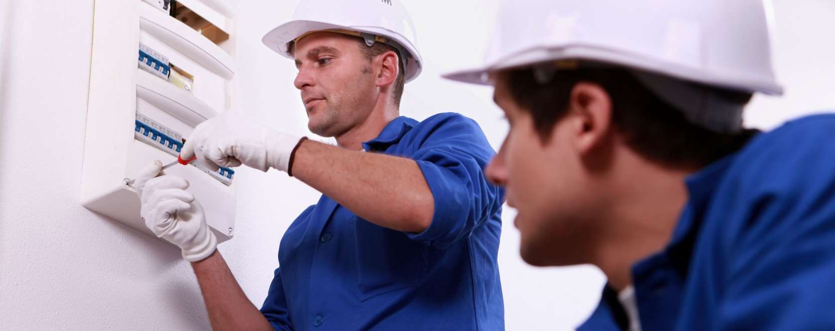 Az okosotthonok kor&aacute;ban is sz&uuml;ks&eacute;g van a mesteremberekre