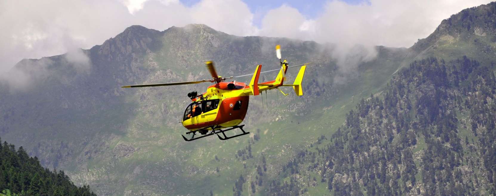 Tabletek seg&iacute;tik a l&eacute;gimentők munk&aacute;j&aacute;t