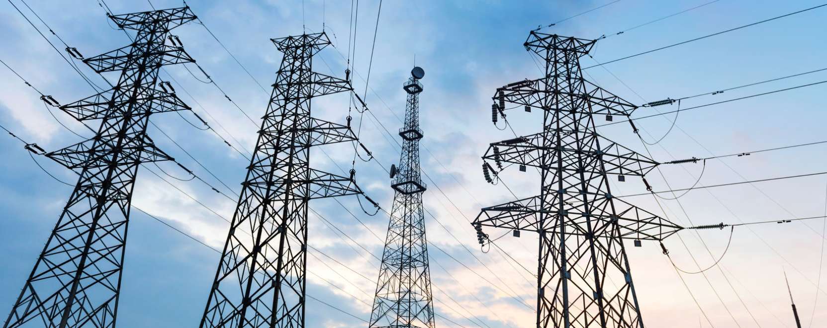 D&eacute;lkelet-&Aacute;zsia j&oacute; p&eacute;ld&aacute;val szolg&aacute;l a k&ouml;zműc&eacute;geknek