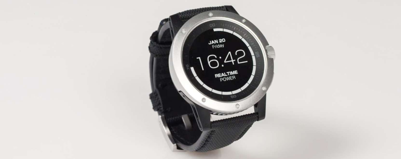 A test hőj&eacute;ből nyeri az &aacute;ramot az okos&oacute;ra