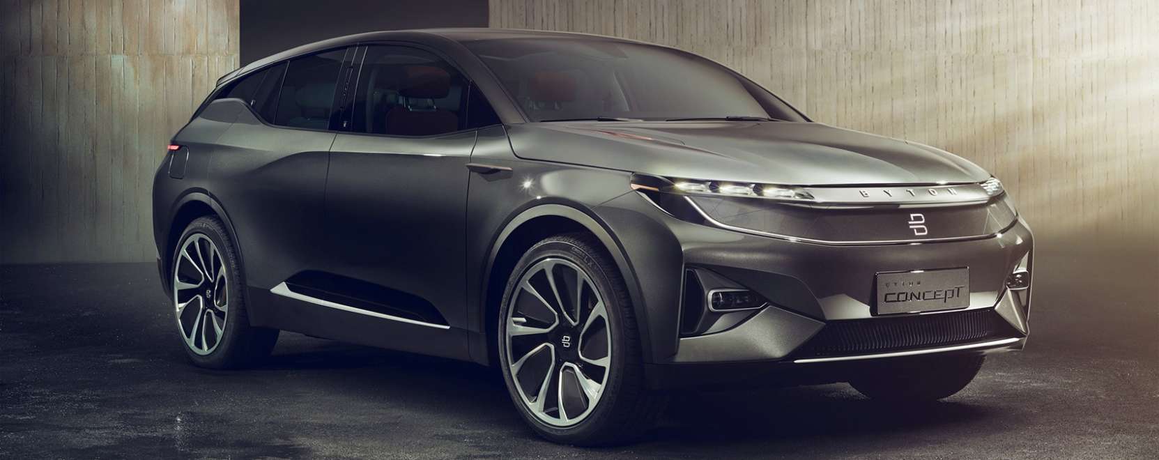 Hatalmas k&eacute;pernyővel sz&aacute;ll be a versenybe a k&iacute;nai okosaut&oacute;