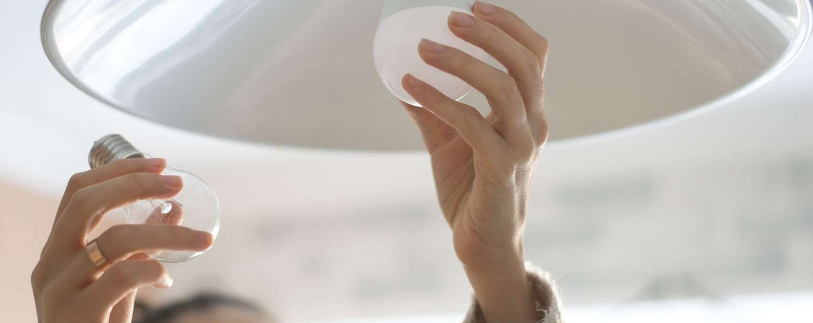 Vigy&aacute;zzon, m&aacute;r visszasz&oacute;lhat az okoscsill&aacute;r