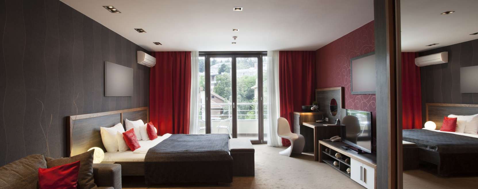 Robotport&aacute;s t&aacute;j&eacute;koztatja a hotelvend&eacute;geket B&eacute;csben