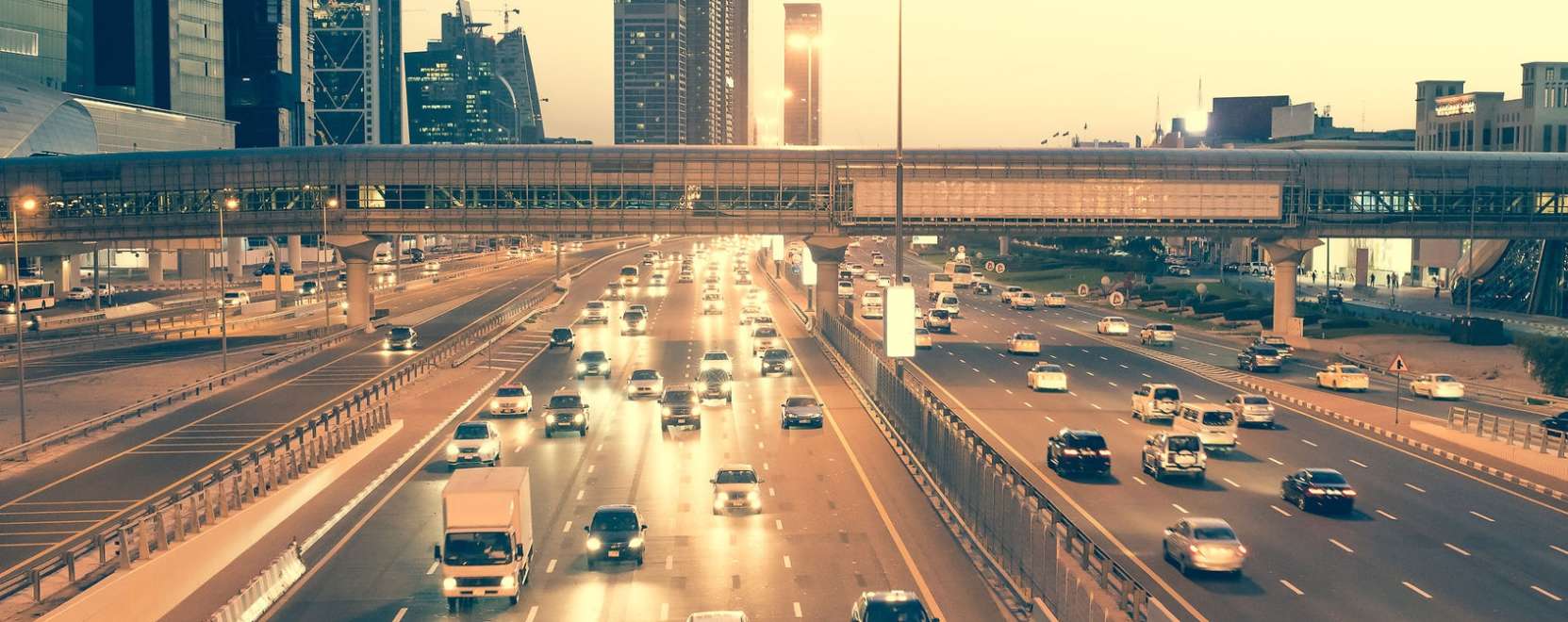 Futurisztikus k&ouml;zleked&eacute;st hozhat az IoT