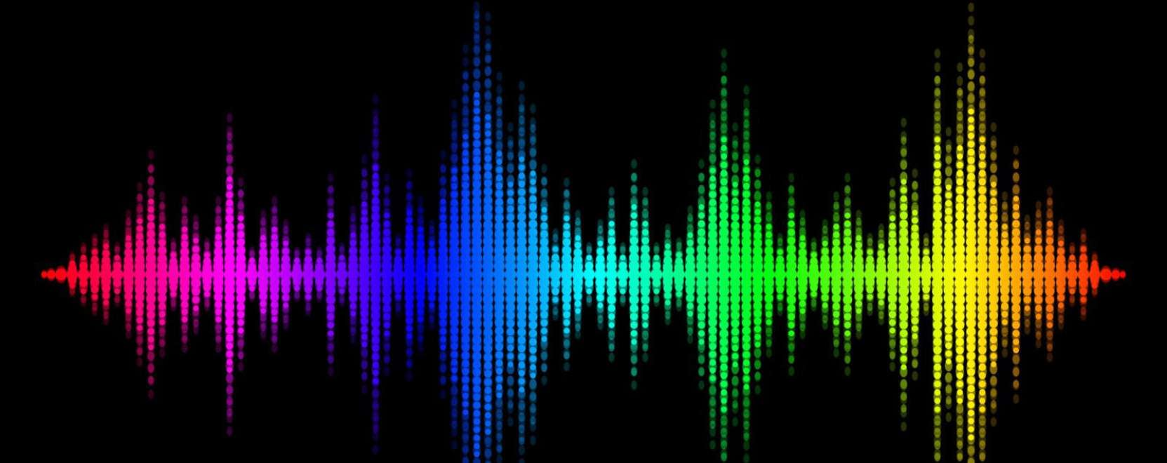 Az &eacute;v m&aacute;sodik fel&eacute;ben deb&uuml;t&aacute;l a Samsung okoshangsz&oacute;r&oacute;ja