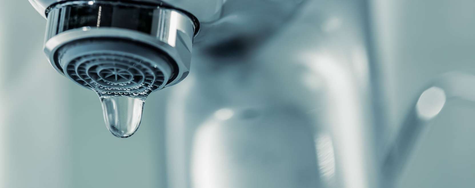 Előre jelzi a csőt&ouml;r&eacute;st a felokos&iacute;tott v&iacute;zm&eacute;rő