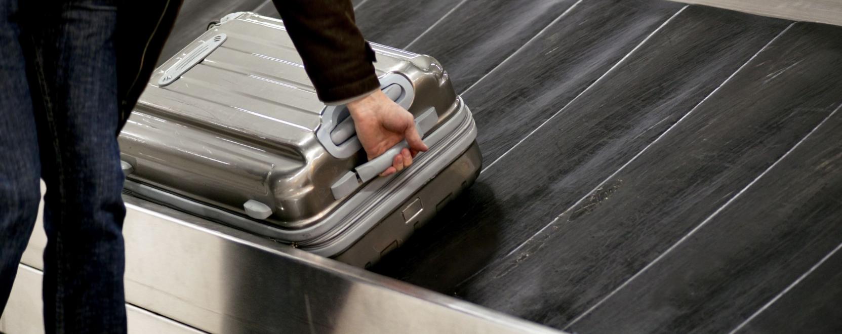 F&ouml;ld&ouml;n maradnak az okosbőr&ouml;nd&ouml;k &ndash; Leh&uacute;zta a rol&oacute;t a Bluesmart