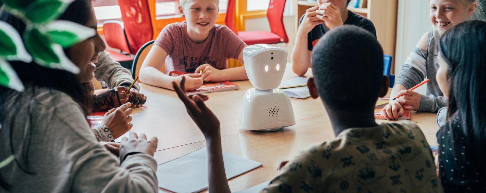 Avatar megy iskol&aacute;ba a beteg gyermekek helyett