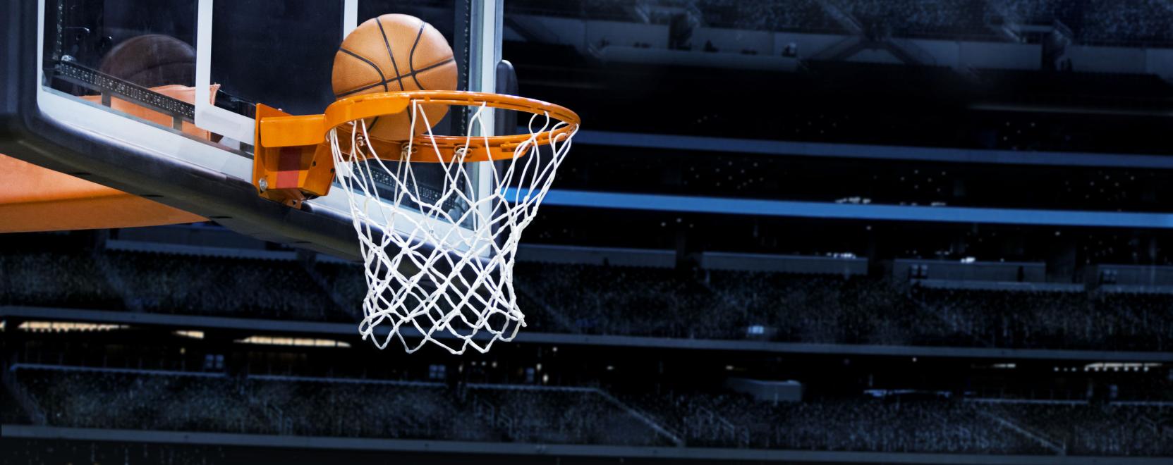 Profi kosarask&eacute;nt dob&aacute;lja a k&eacute;tpontosokat a Toyota robotja