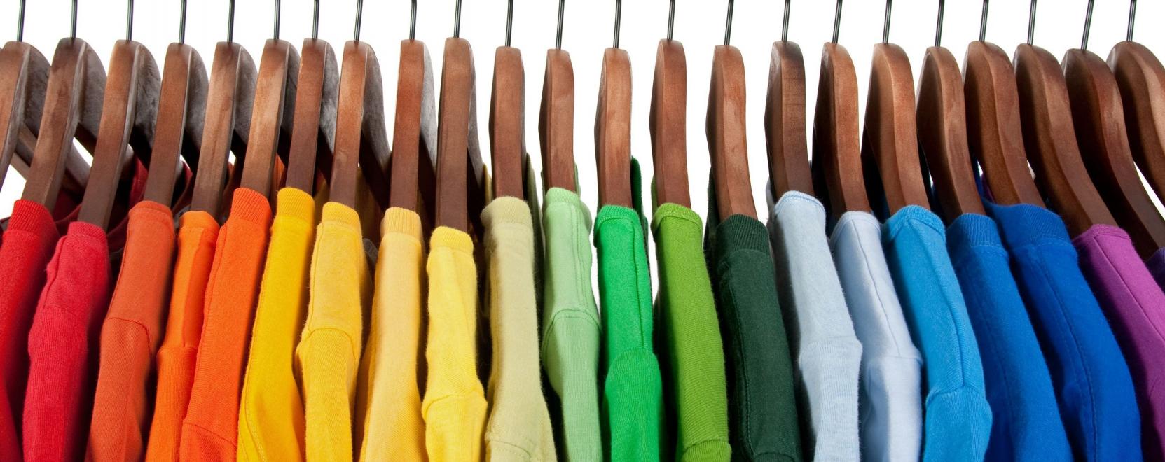 Kam&eacute;leonk&eacute;nt viselkedik a sz&iacute;nv&aacute;lt&oacute; ruha