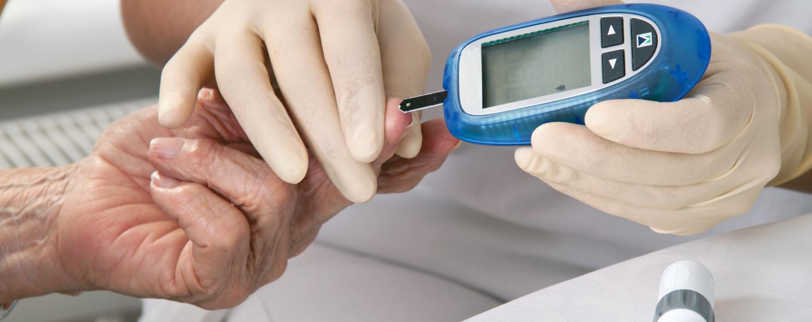 vércukormérő bőr alatt cukor cukorbetegség 2 típusú kezelés dekompenzáció