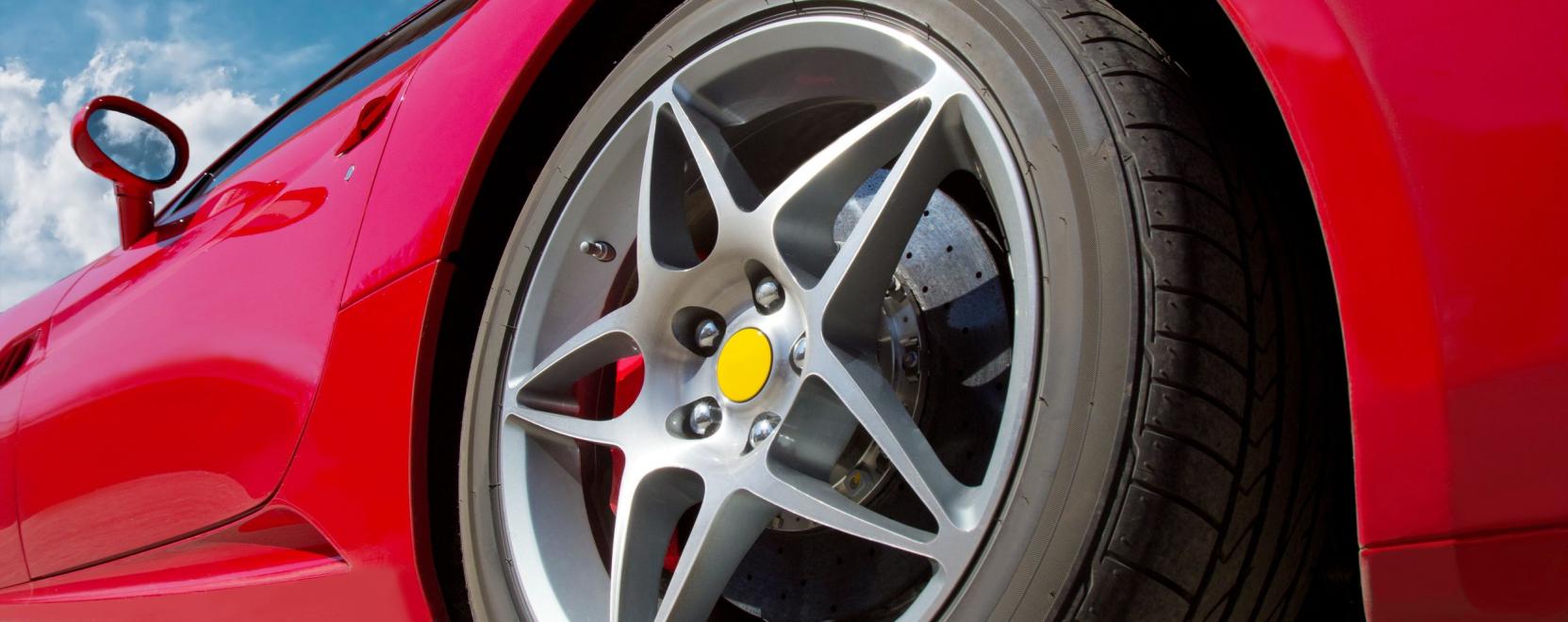 Mit kell tudniuk a j&ouml;vő abroncsainak?