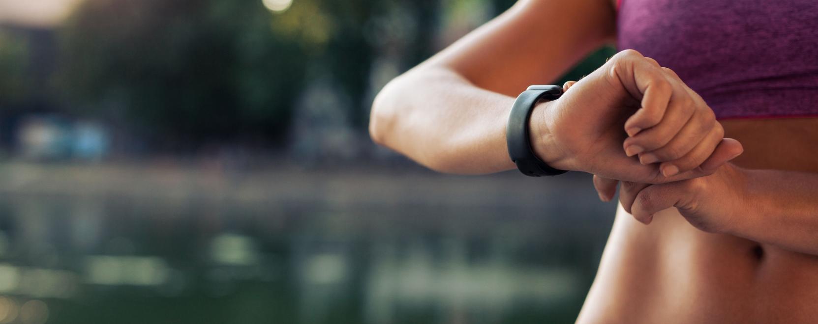 Minimalista, de sokat tud a Skagen &uacute;j okos&oacute;r&aacute;ja