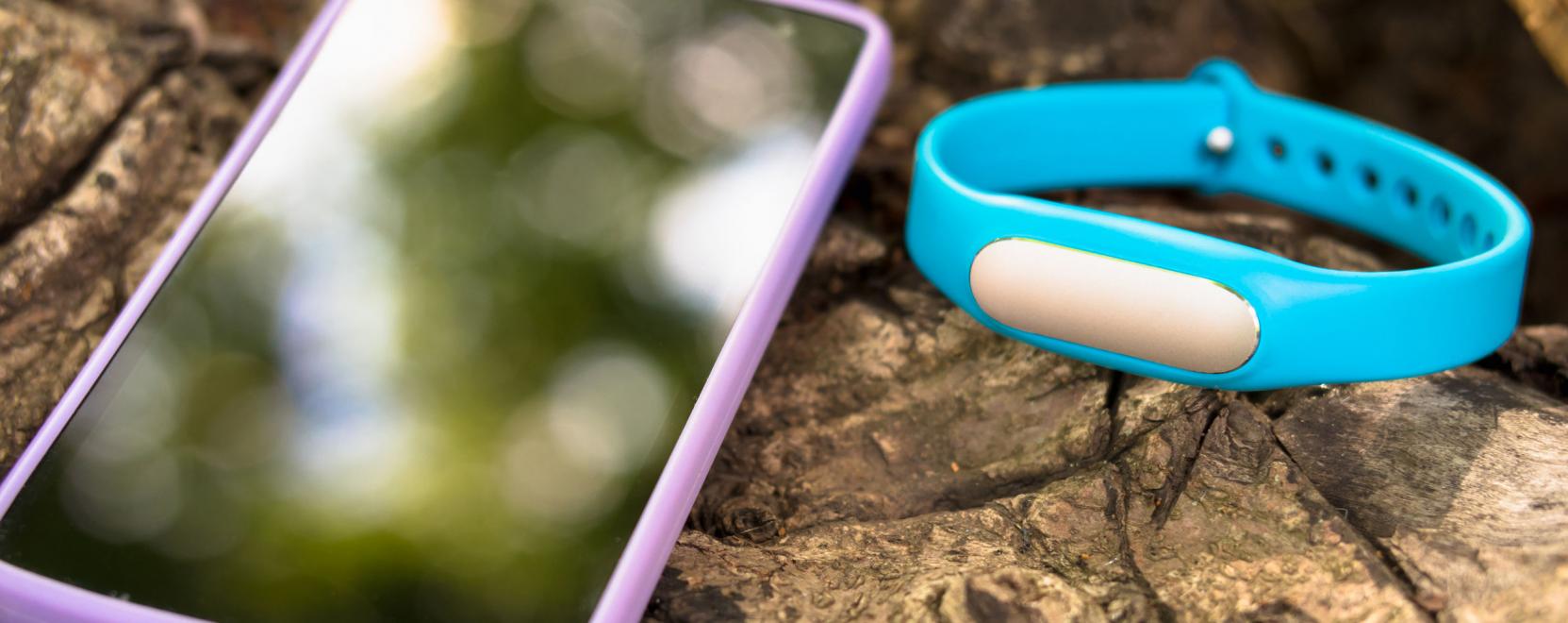 Diz&aacute;jnos fitneszkarp&aacute;nttal rukkolt elő a Garmin