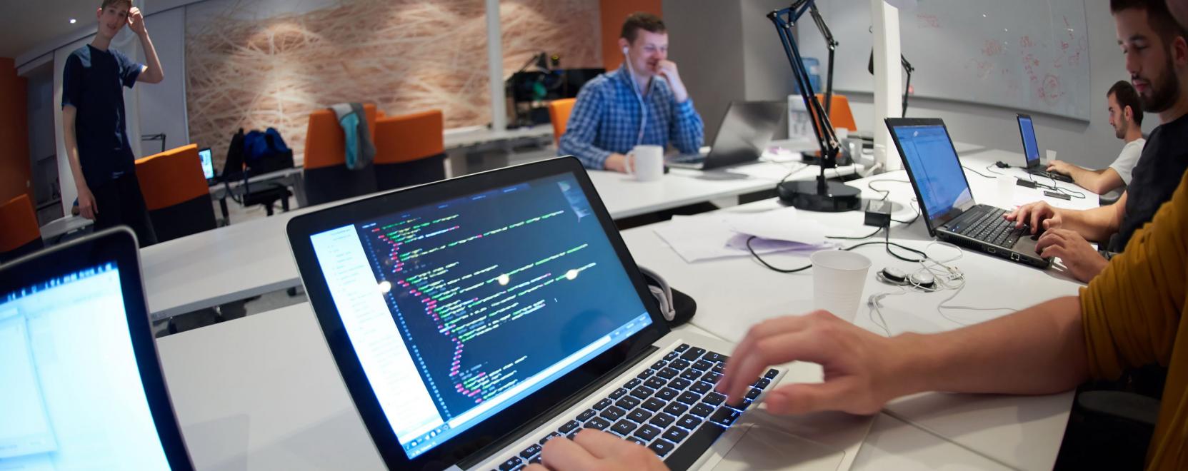 &Ouml;sszecsaptak a startup vil&aacute;g legjobbjai