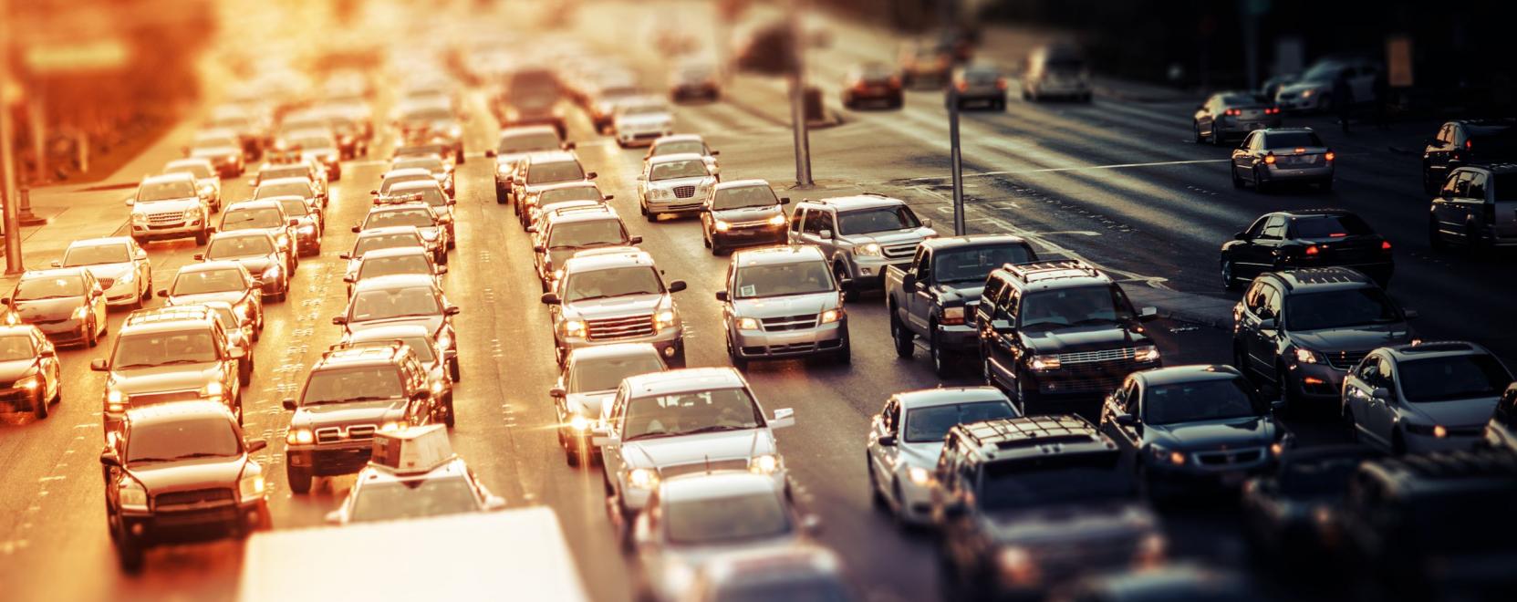 Az okosv&aacute;rosokban sokkal g&ouml;rd&uuml;l&eacute;kenyebb az &eacute;let