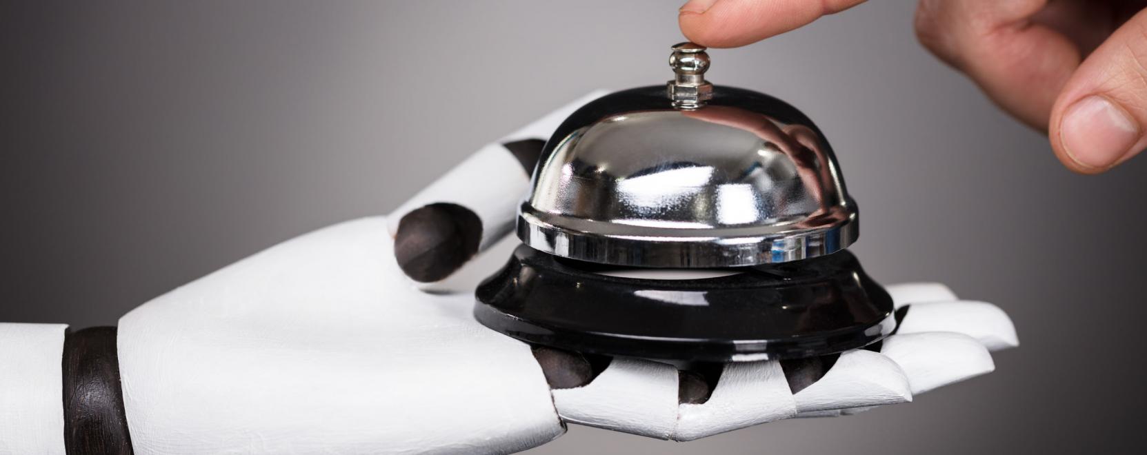 Robotok dolgoznak az Alibaba futurisztikus sz&aacute;llod&aacute;j&aacute;ban