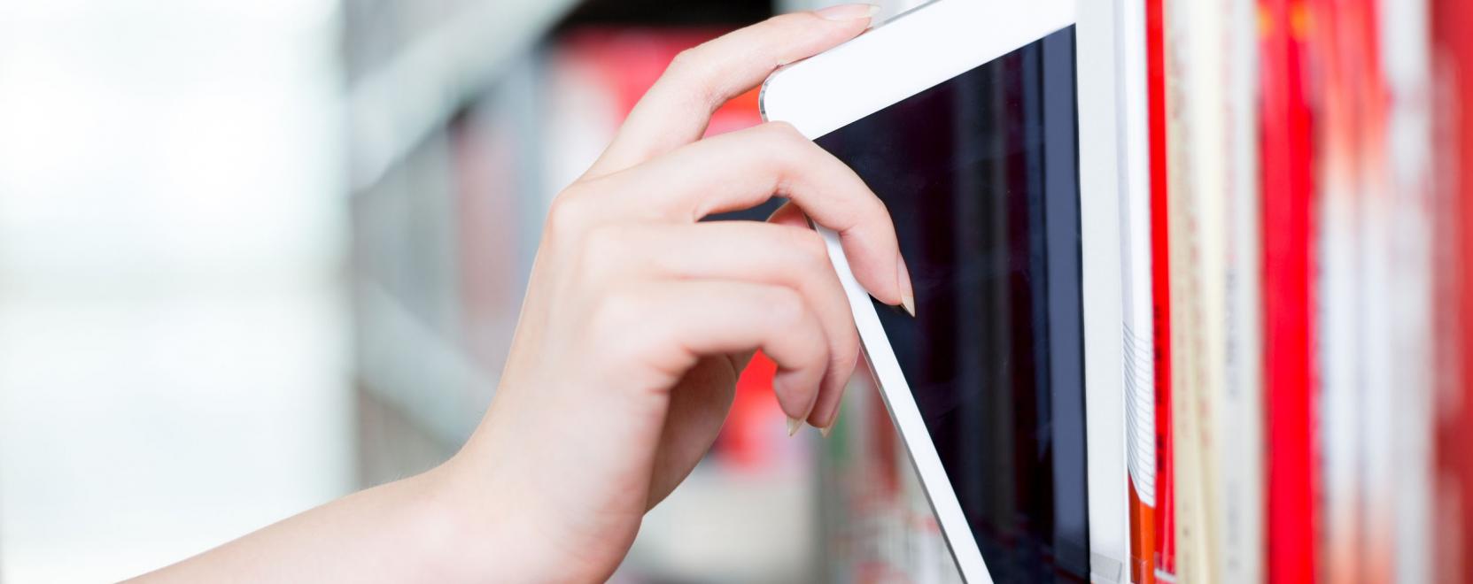 Digit&aacute;lis kaland az &eacute;lm&eacute;nyalap&uacute; programoz&aacute;s