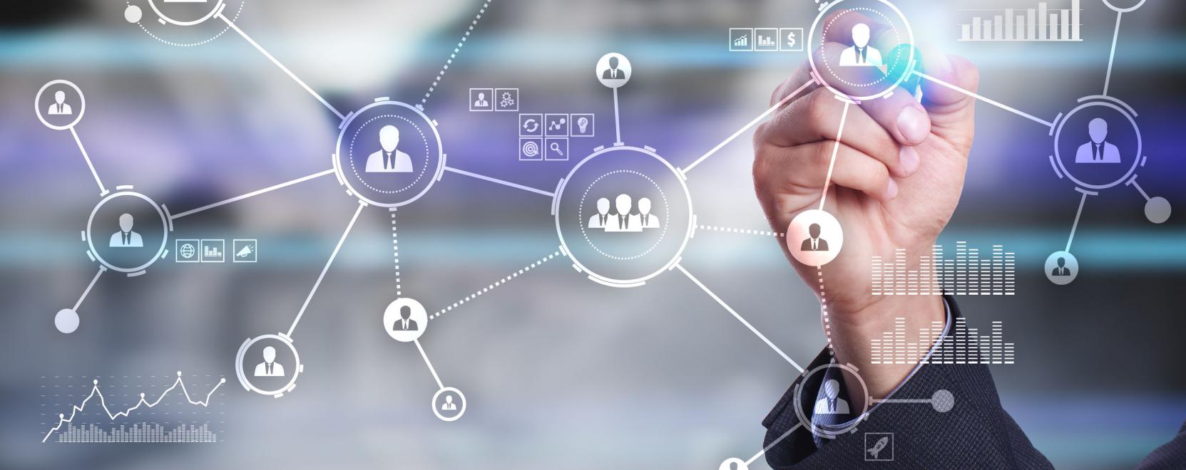 &Iacute;gy nyernek a c&eacute;gek azzal, ha a főn&ouml;k mindent l&aacute;t