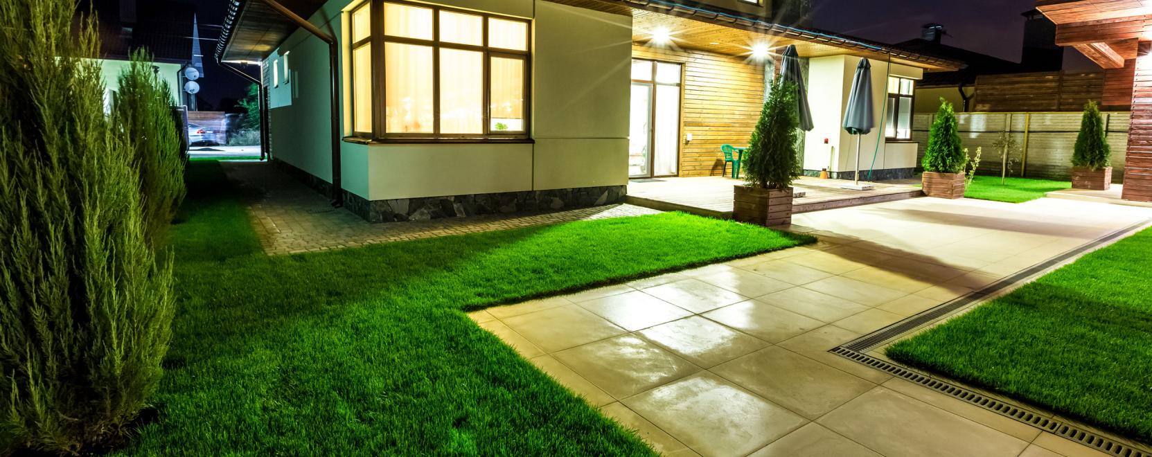 Vil&aacute;g&iacute;tson okosan &eacute;s hat&eacute;konyan a kertben is!