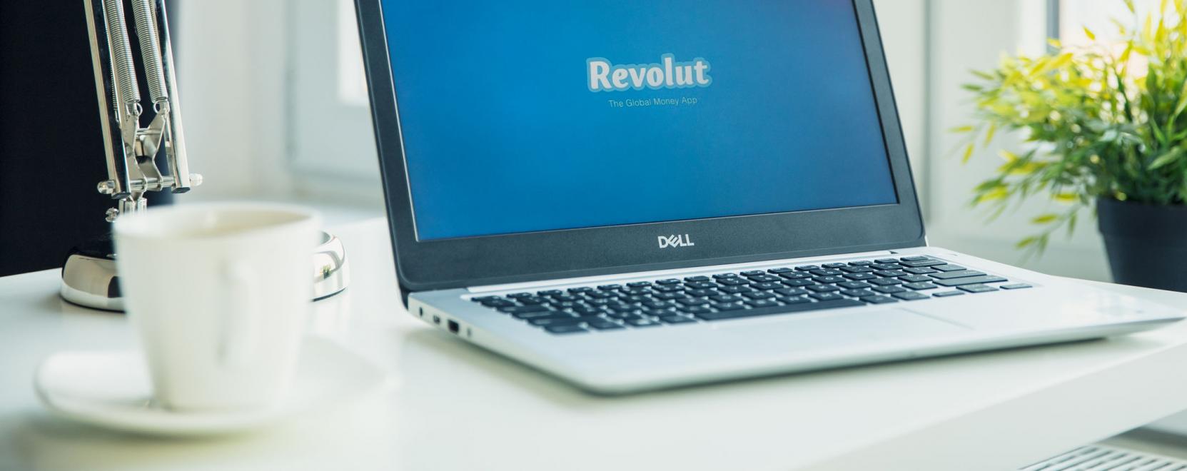 Tov&aacute;bb terjeszkedik a Revolut