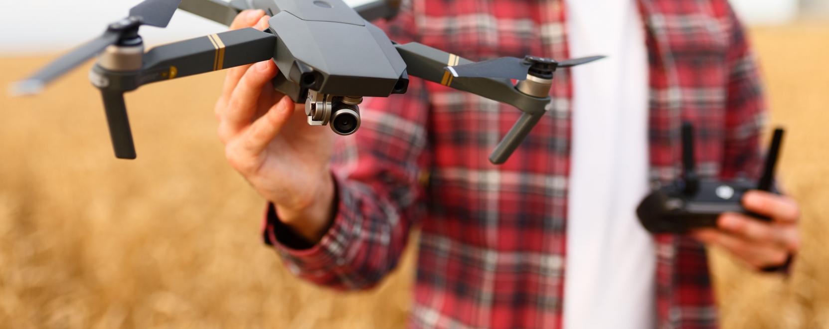 &Uuml;tős darabnak sz&aacute;nj&aacute;k a Skydio 2 &ouml;nvezető dr&oacute;nt