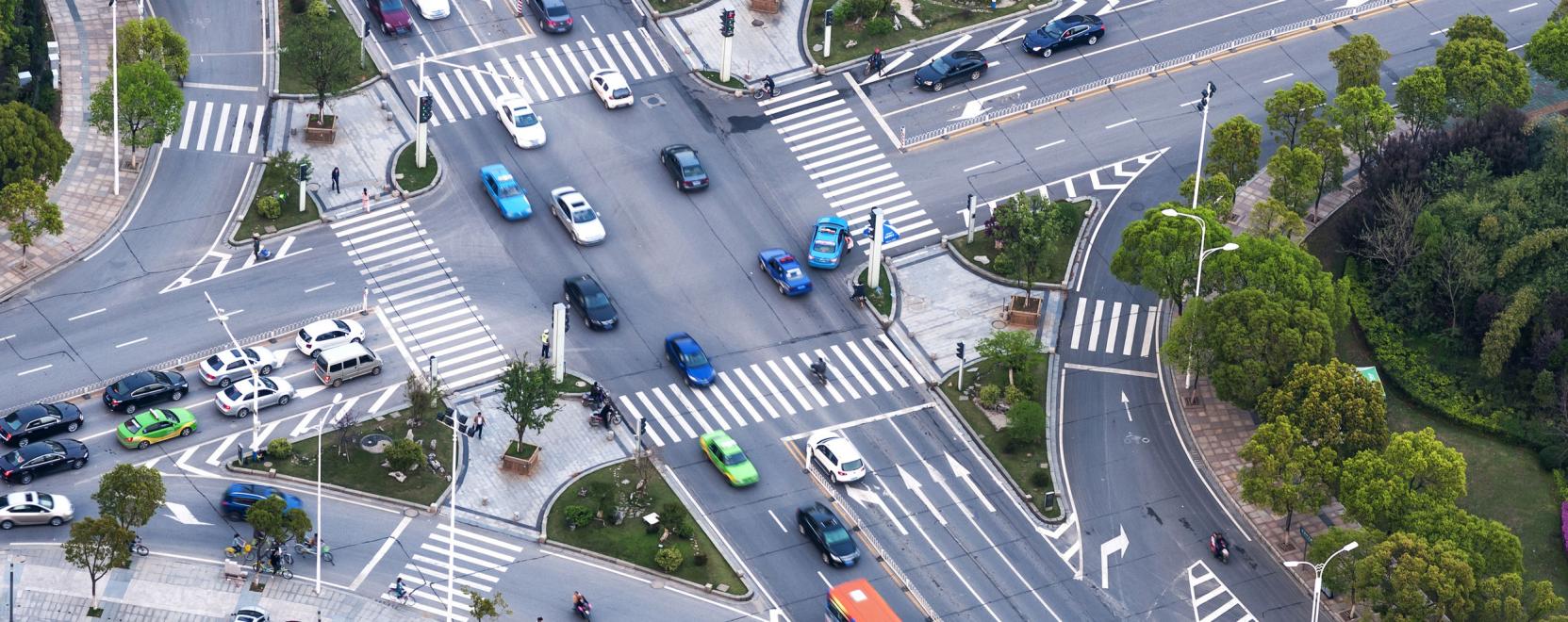 Intelligens forgalomir&aacute;ny&iacute;t&oacute; platform is deb&uuml;t&aacute;l a CES-en