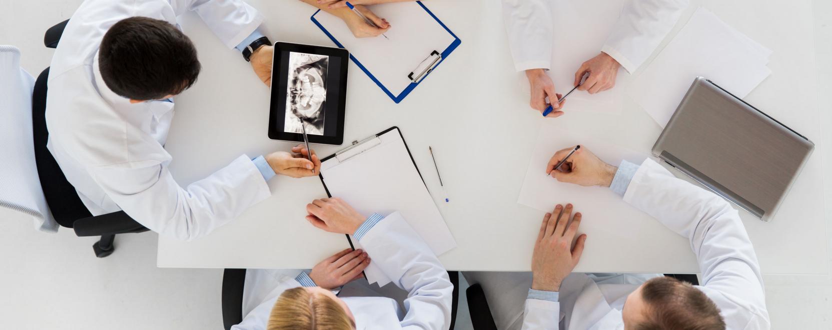 E-eg&eacute;szs&eacute;g&uuml;gy: 2020-t&oacute;l m&aacute;r a fogorvosok is digitaliz&aacute;l&oacute;dnak