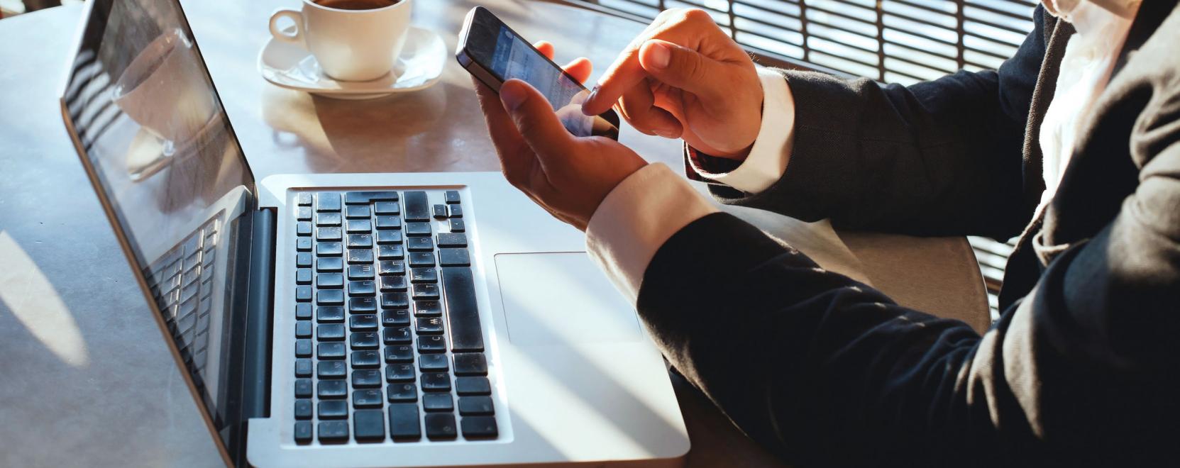 Okoss&aacute;gok asztalt&oacute;l az aut&oacute;ig