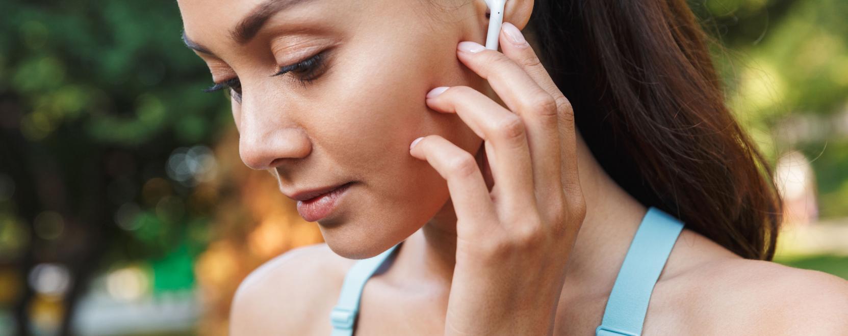 Egyre kap&oacute;sabbak az okosf&uuml;lhallgat&oacute;k