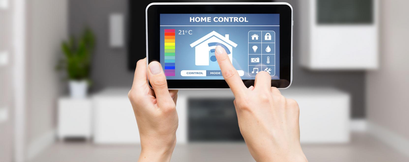 Okosotthon: &eacute;p&iacute;tse meg a saj&aacute;tj&aacute;t a legjobb eszk&ouml;z&ouml;kkel!