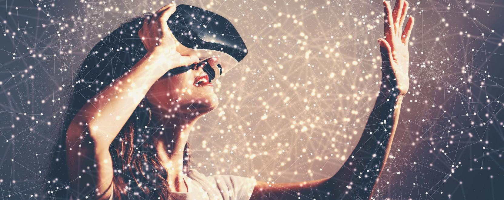 Napszem&uuml;vegbe k&ouml;lt&ouml;ztetn&eacute; a virtu&aacute;lis val&oacute;s&aacute;got a Facebook