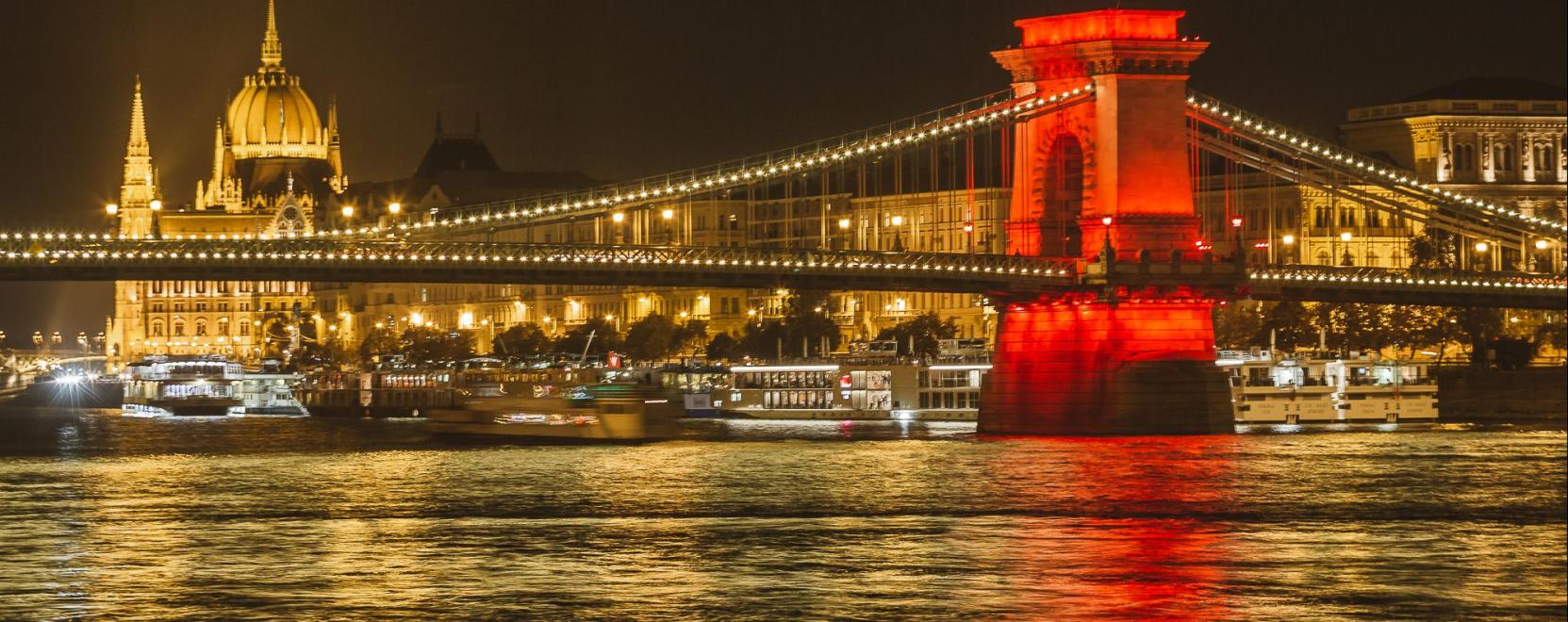 Sz&aacute;zezrek haszn&aacute;lhatj&aacute;k Budapesten a Vodafone 5G-t