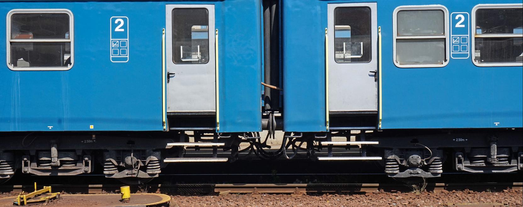 Bev&aacute;ltak a vas&uacute;ti testkamer&aacute;k