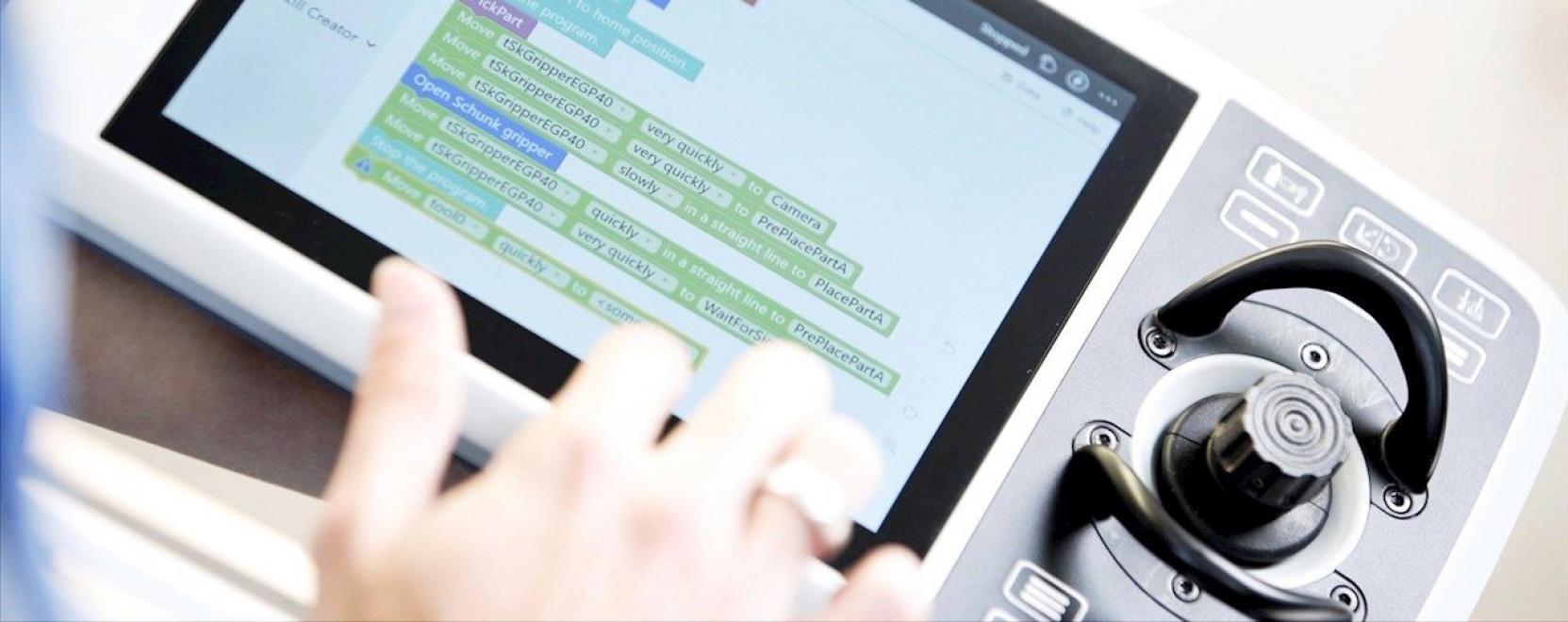 B&aacute;rki percek alatt programozhatja az ABB ipari robotjait