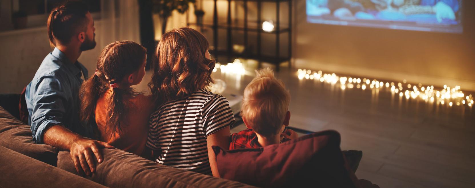 K&aacute;v&eacute;scs&eacute;sze m&eacute;retű mini projektort mutatott be az ASUS