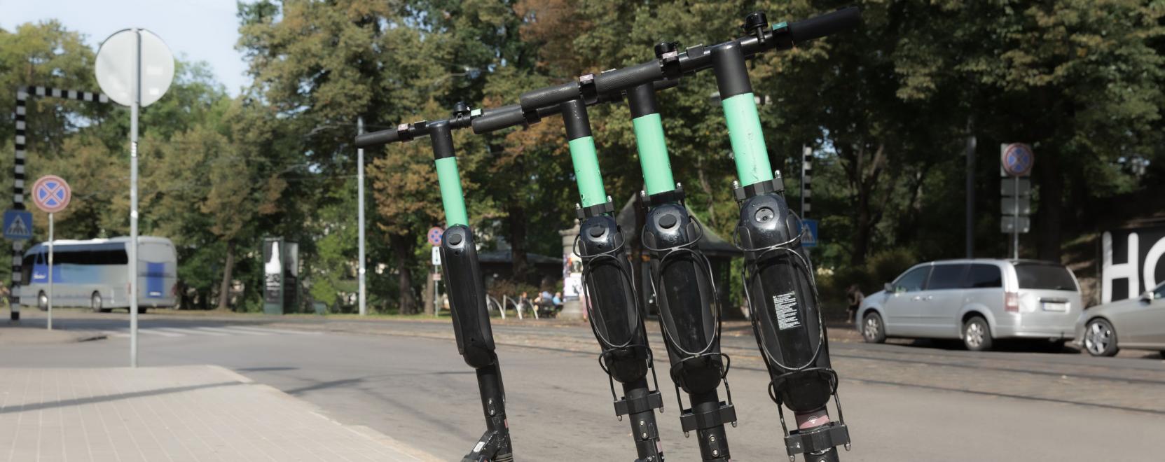 J&oacute;l j&aacute;rhatnak az okosv&aacute;rosok az elektromos rollerekkel