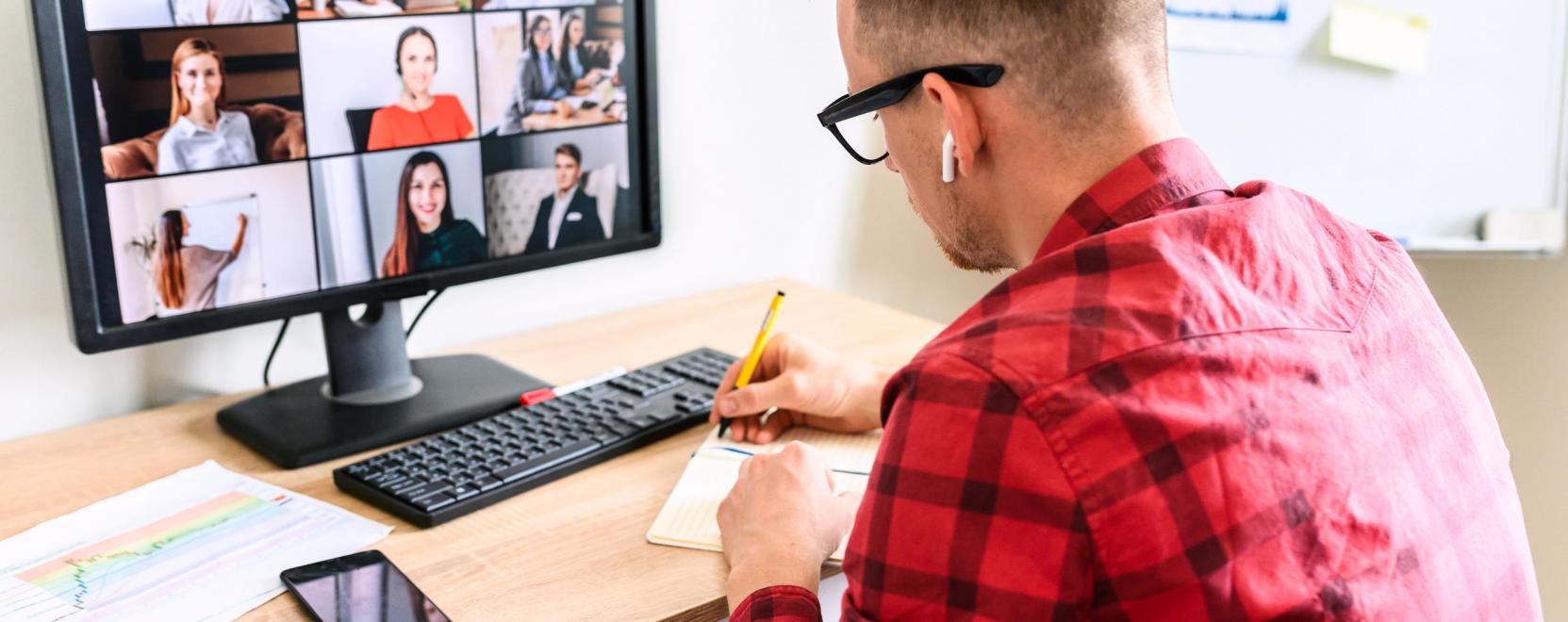 &Iacute;gy dobn&aacute; fel a Zoom a c&eacute;ges meetingeket