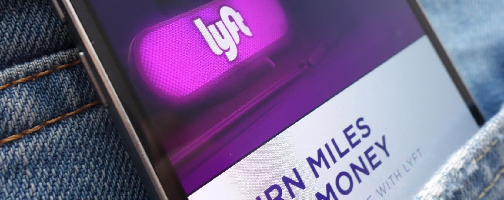 R&aacute;hajt az &ouml;nvezet&eacute;sre a Toyota