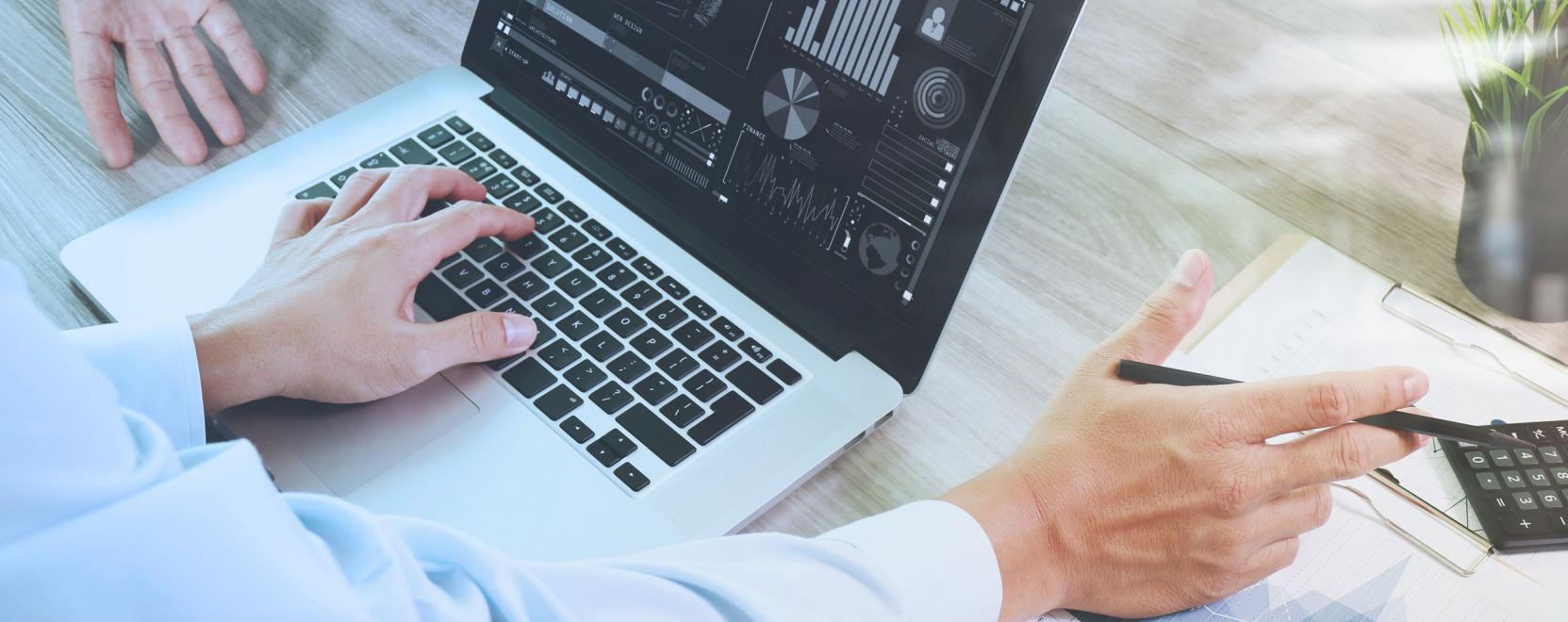 Hogyan t&ouml;rt&eacute;nik a k&aacute;rrendez&eacute;s a technol&oacute;gia uralta vil&aacute;gban?