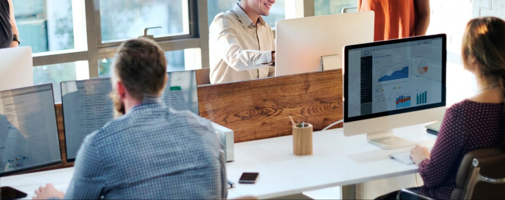 J&ouml;nnek a robotok &eacute;s a hibrid munkav&eacute;gz&eacute;s