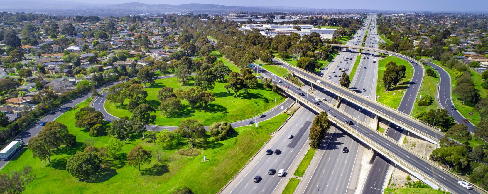 Ausztr&aacute;li&aacute;ban is rajtot vesznek az &ouml;nvezető aut&oacute;k