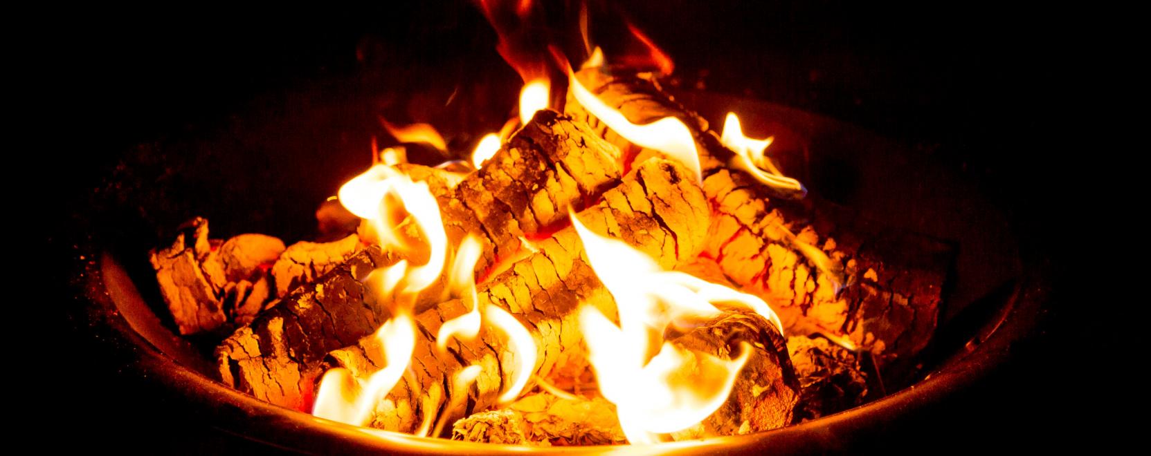 M&eacute;g most sem k&eacute;ső felokos&iacute;tani a kerti tűzrak&oacute;t