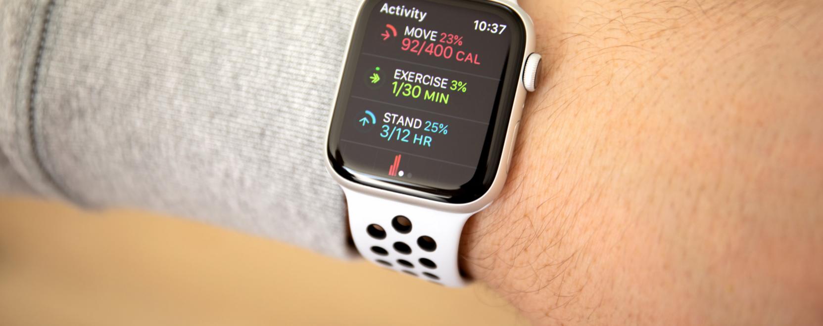 R&aacute;gy&uacute;rna az eg&eacute;szs&eacute;g&uuml;gyi funkci&oacute;kra az Apple Watch