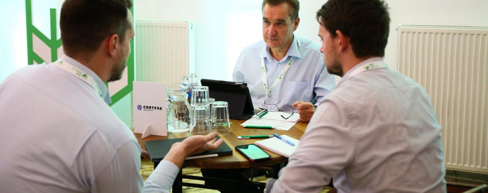 Az agr&aacute;rium &eacute;gető probl&eacute;m&aacute;ira keresik a megold&aacute;st