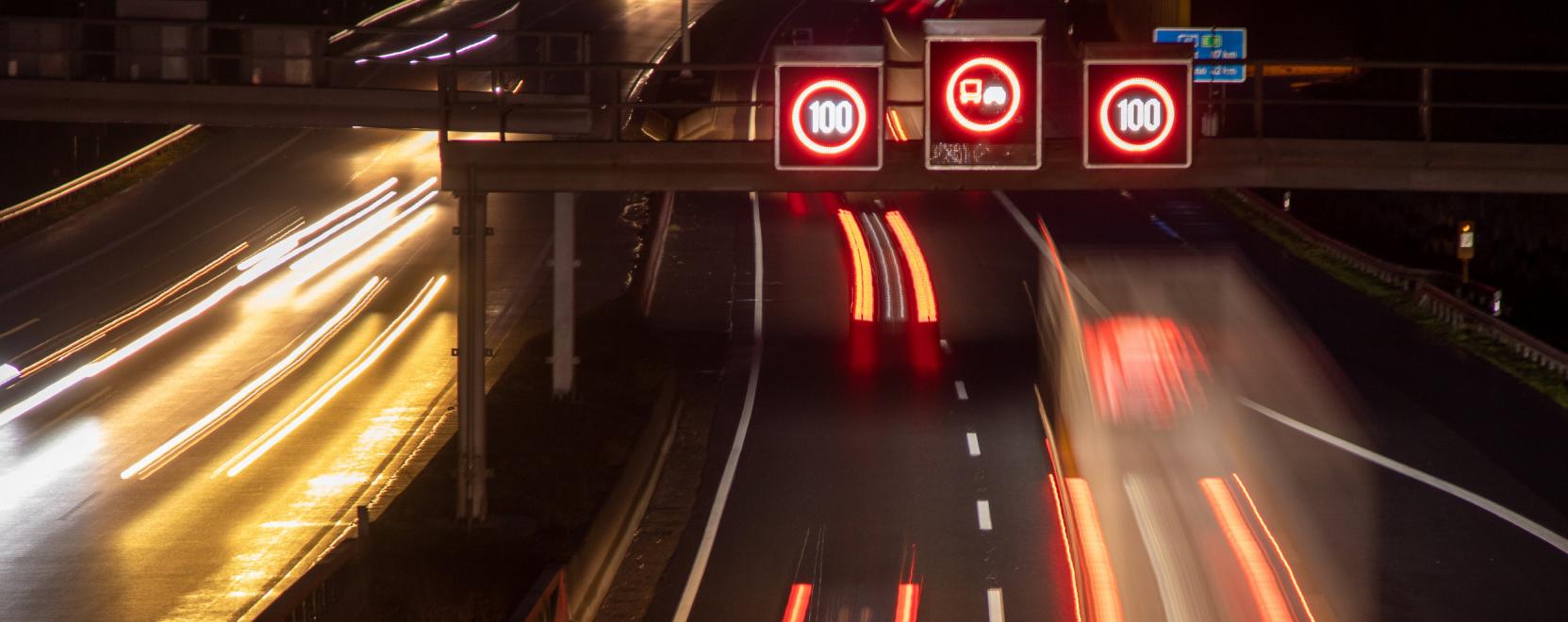 Megh&oacute;d&iacute;tott&aacute;k az utakat a telematikai megold&aacute;sok